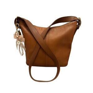 Vintage Y2K Coach 9828 Slim Zip Crossbody Bag – Tan Minimalist Shoulder Purse